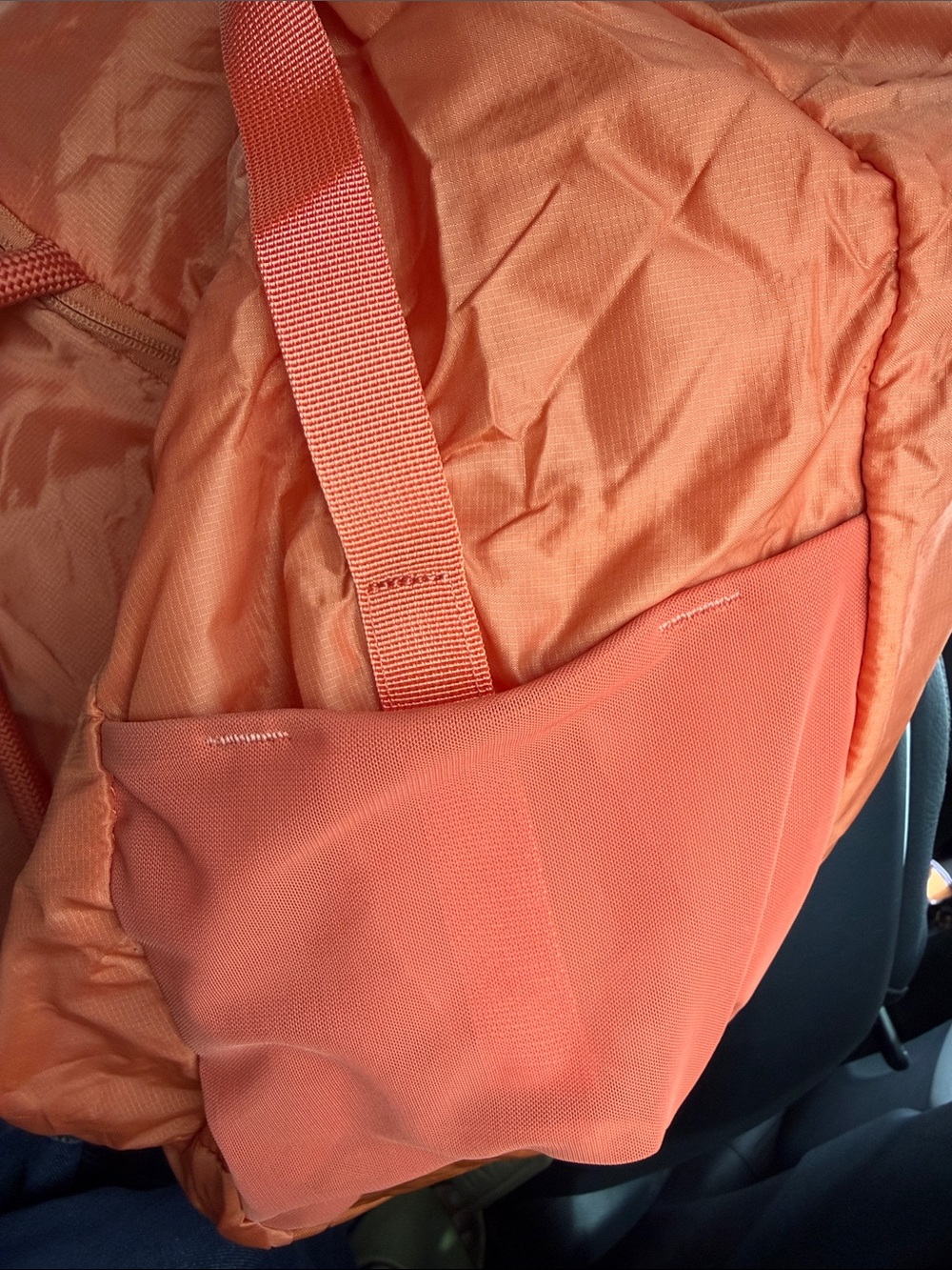 On Running Orange Track Pack 35L Lite - Picture 12 of 13